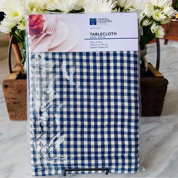 Wayfair•Town & Country Living•BRAND NEW•52”x 70”•Navy/Ivory Gingham Tablecloth🌼 - Picture 3 of 7